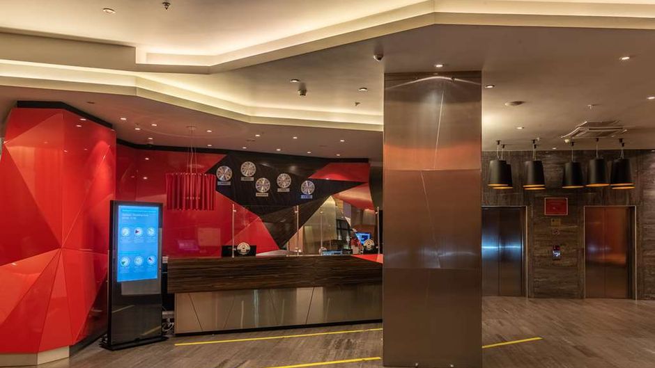 Cosmos Novosibirsk Hotel, Radisson Indiv Lobby