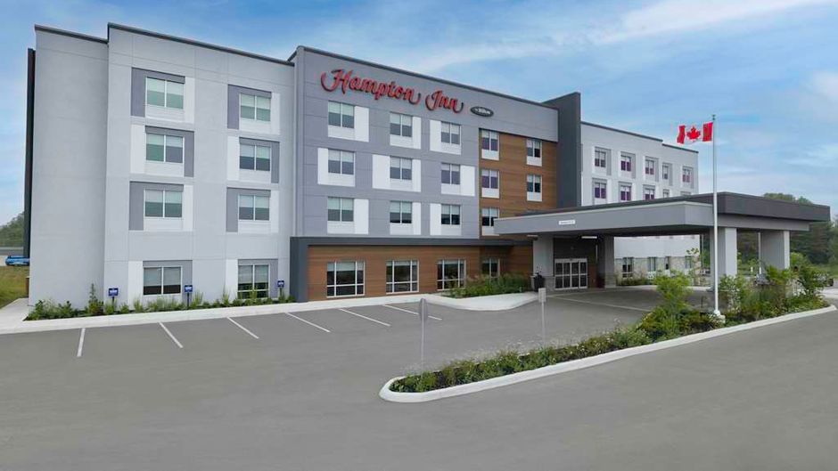 Hampton Inn by Hilton Midland Exterior