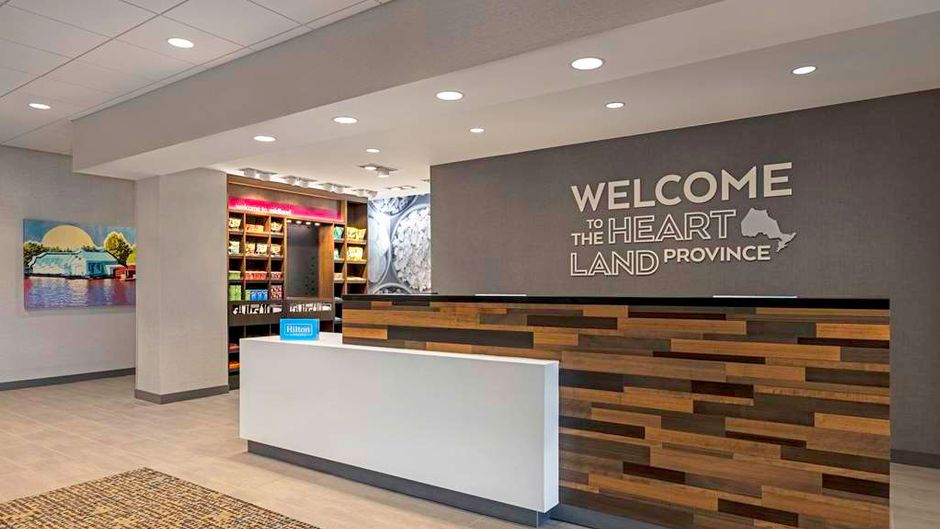 Hampton Inn by Hilton Midland Lobby