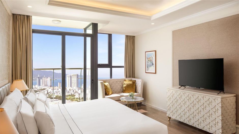 Melia Vinpearl Danang Riverfront Room