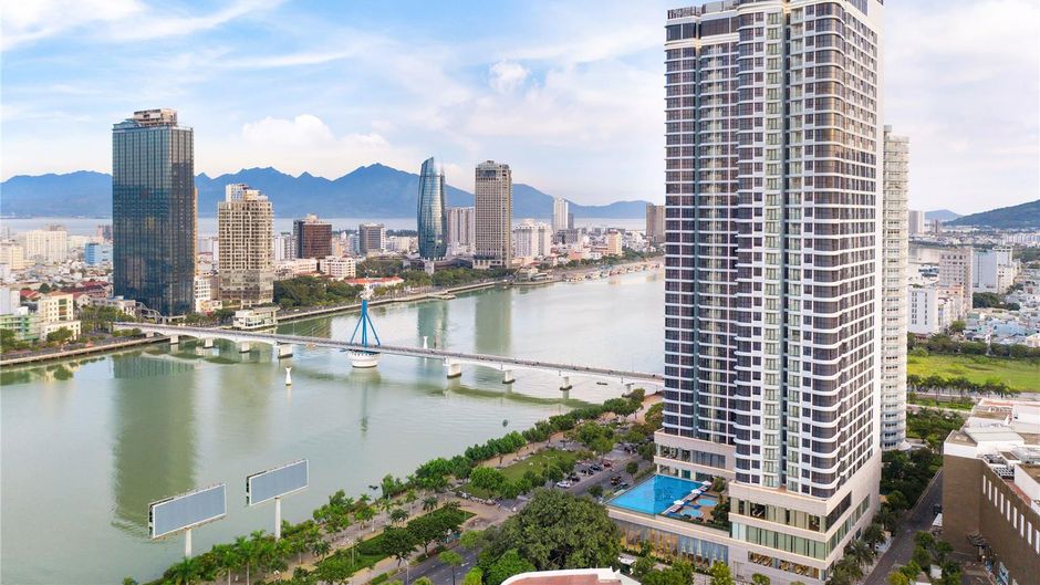 Melia Vinpearl Danang Riverfront Exterior