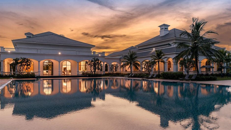 Vinpearl Discovery Ha Tinh Pool