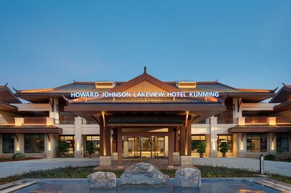 Howard Johnson by Wyndham LakeView Hotel