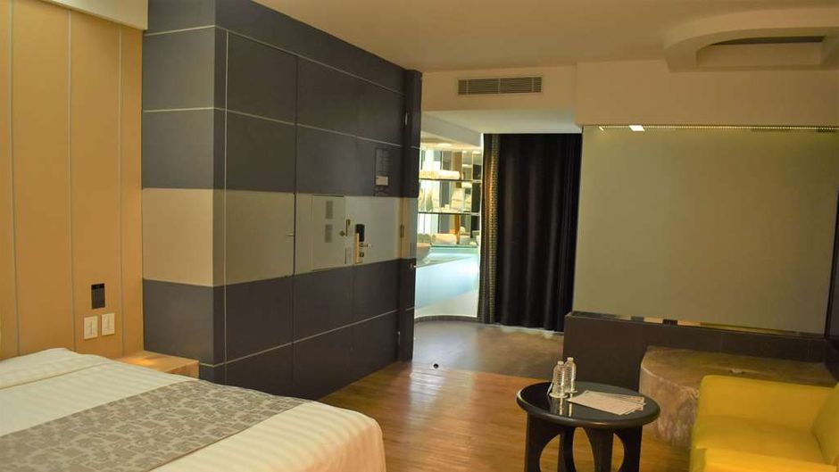 Ramada by Wyndham Mexico City Santa Fe Room