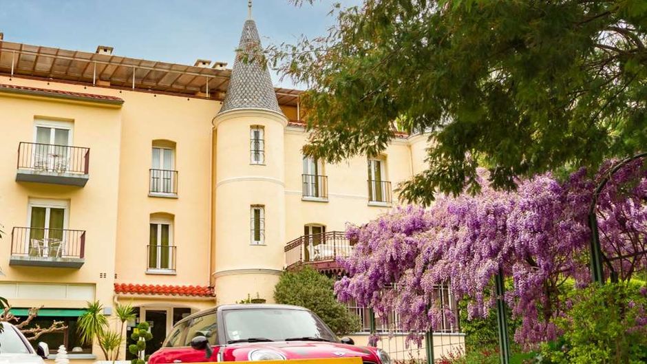 Castel Emeraude Appart Hotel Exterior