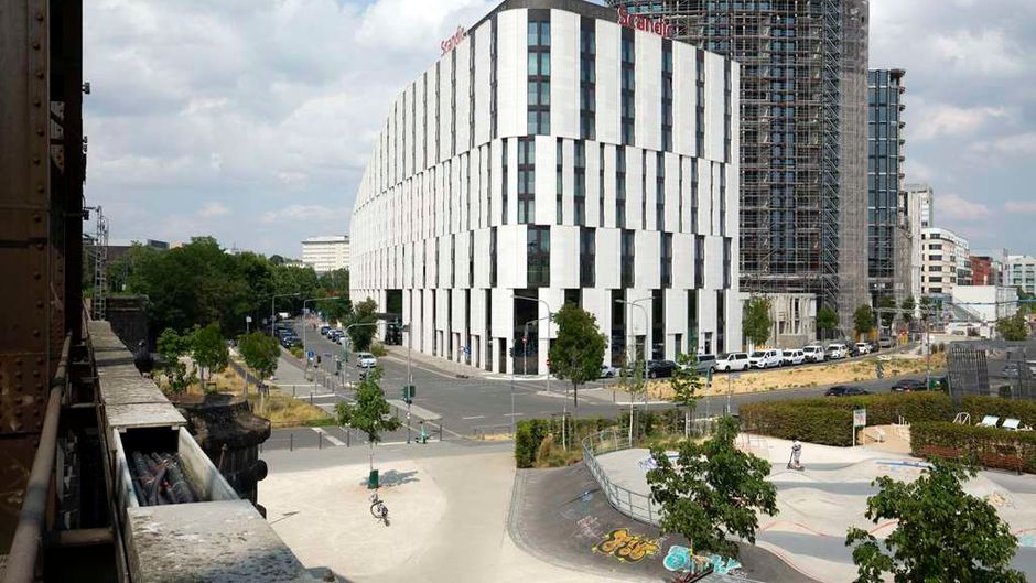 Scandic Frankfurt Hafenpark Exterior