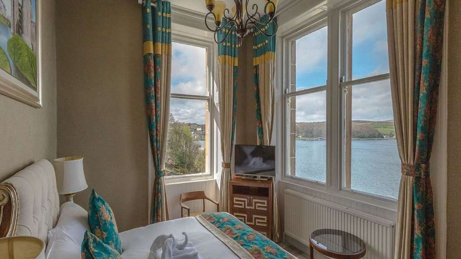 Glenburn Hotel Room