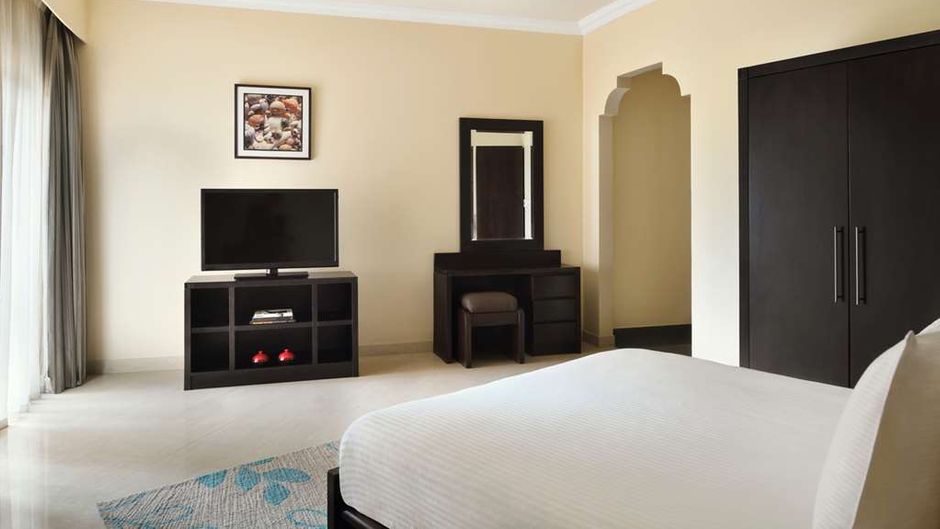 Al Hamra Residence Room
