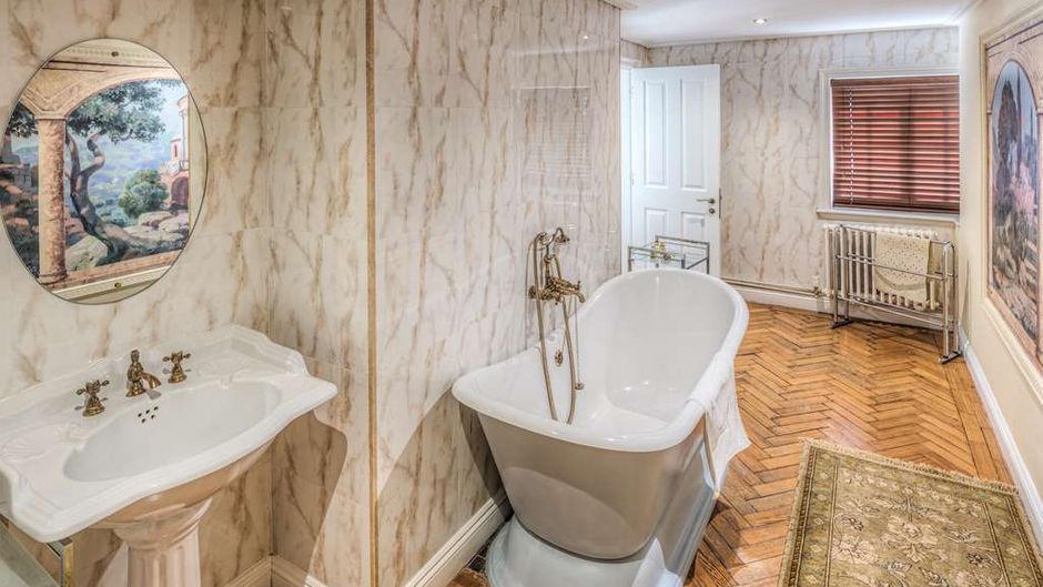 St Giles House Hotel Suite