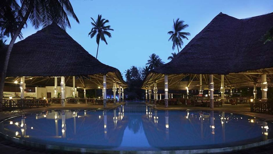 Neptune Village Beach Resort & Spa Pool