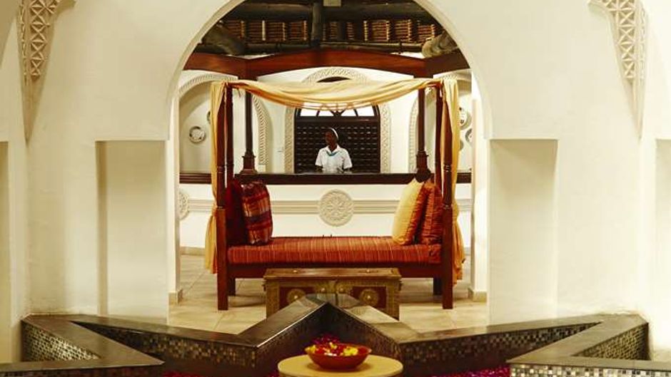 Neptune Village Beach Resort & Spa Lobby