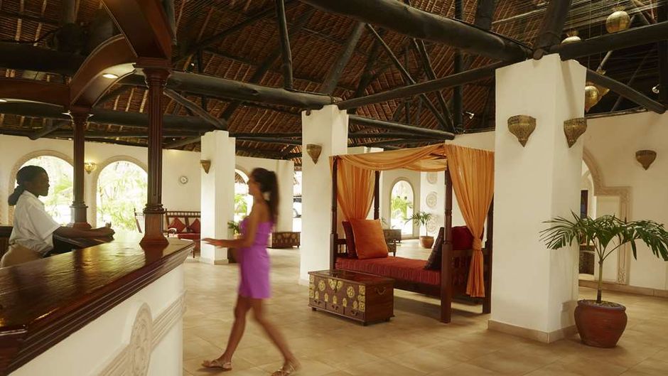 Neptune Village Beach Resort & Spa Lobby