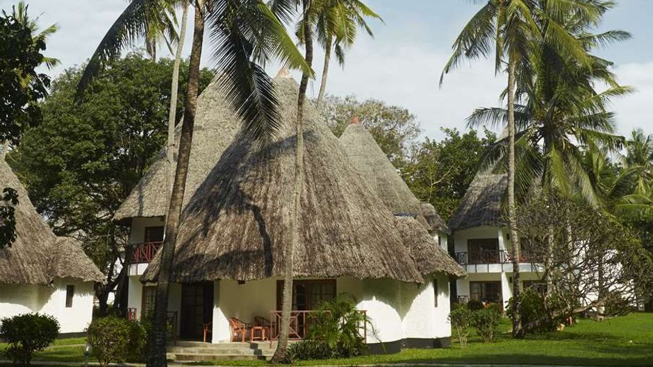 Neptune Village Beach Resort & Spa Exterior