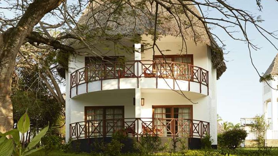 Neptune Village Beach Resort & Spa Exterior