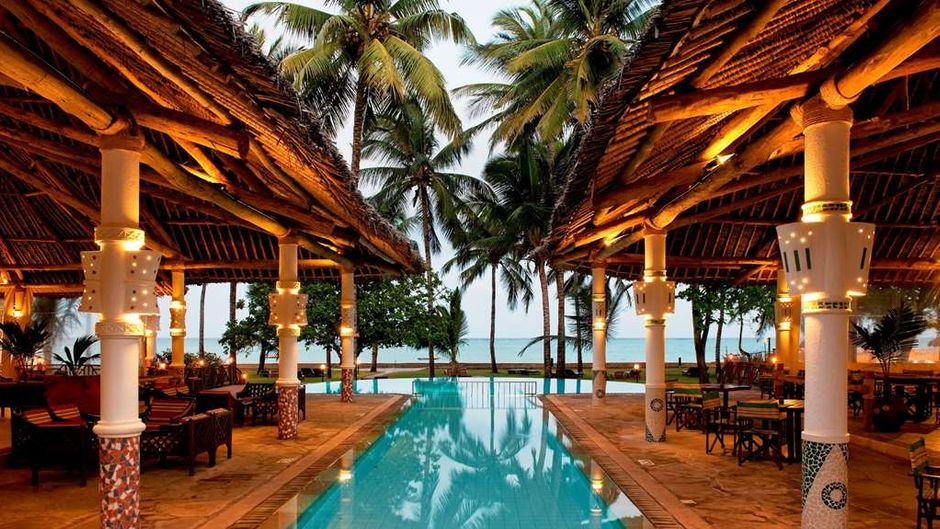 Neptune Village Beach Resort & Spa Pool