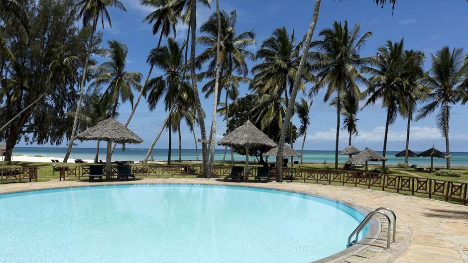 Neptune Paradise Beach Resort & Spa Pool