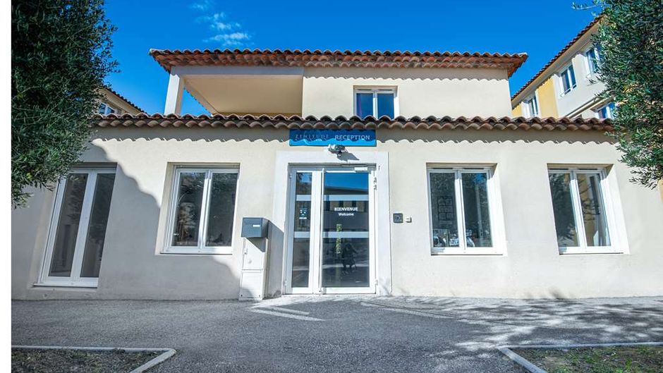 Zenitude Hotel Residence Le Tholonet Exterior