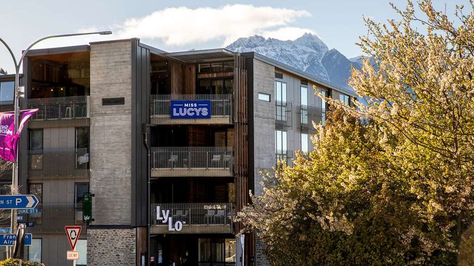 Lylo Queenstown Exterior