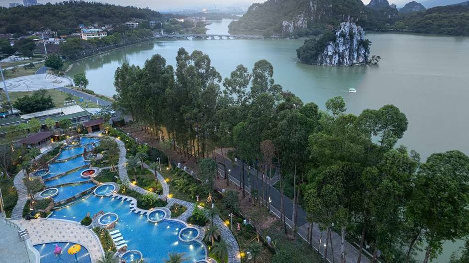 Wyndham Grand Zhaoqing Downtown Exterior