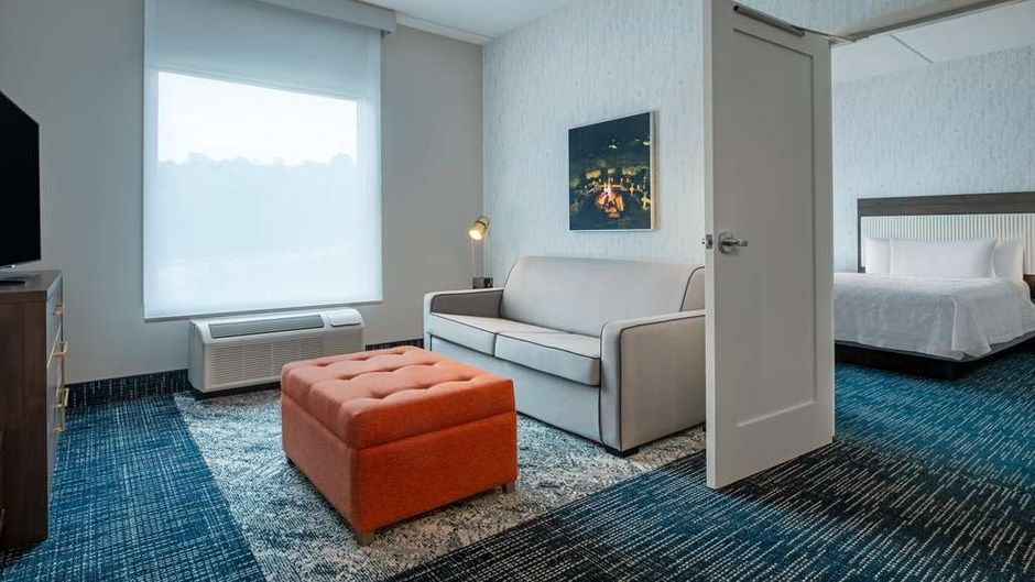 Home2 Suites by Hilton Huntsville Room