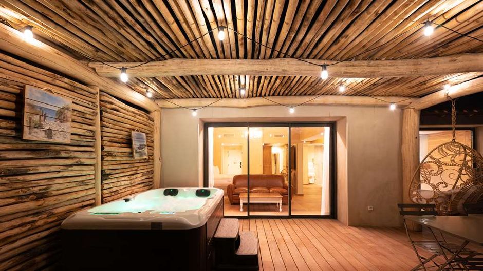 Le Hameau des Pesquiers Ecolodge, Curio Room