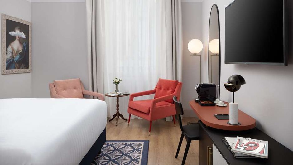 Anglo American Hotel, Curio Collection Room