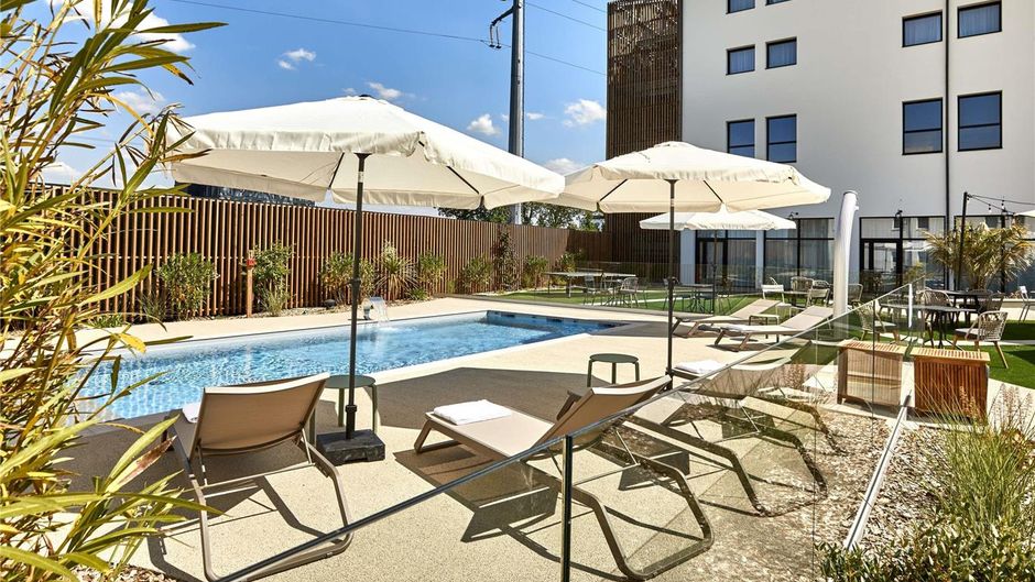 Ibis Styles La Roche-sur-Yon Pool