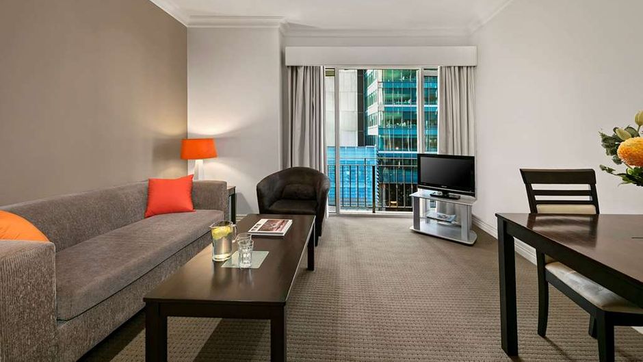 Comfort Apartments Melbourne Central Room