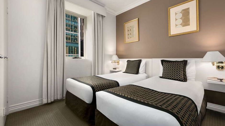 Comfort Apartments Melbourne Central Room