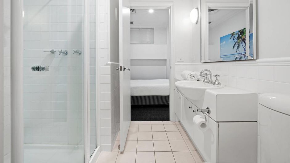 Comfort Apartments Melbourne Central Suite