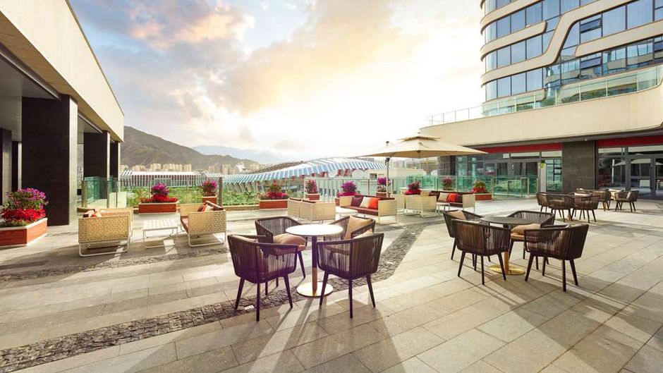 Hilton Garden Inn Lhasa Exterior