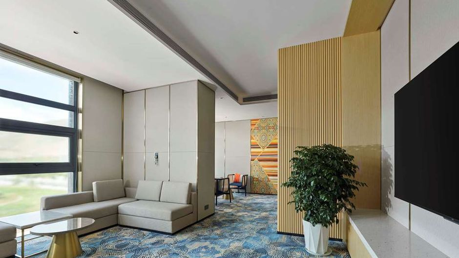 Hilton Garden Inn Lhasa Lobby