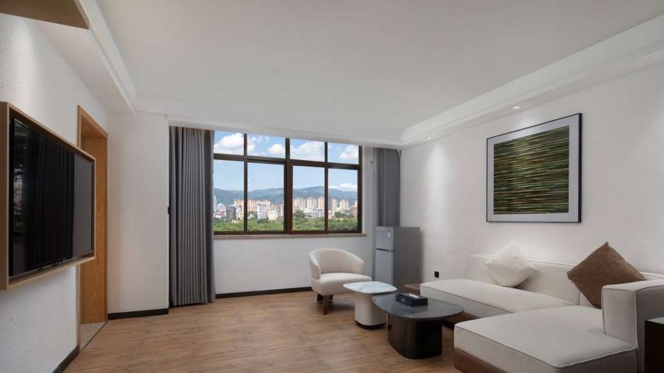 Microtel by Wyndham Xishuangbanna Room