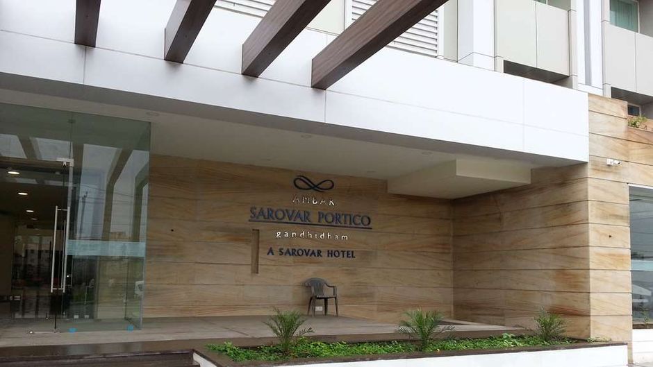 Ambar Sarovar Portico Exterior