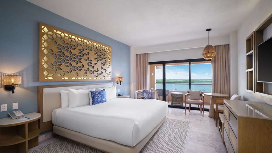 Wyndham Grand Cancun Resort & Villas Room