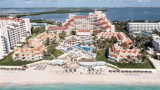 Wyndham Grand Cancun Resort & Villas