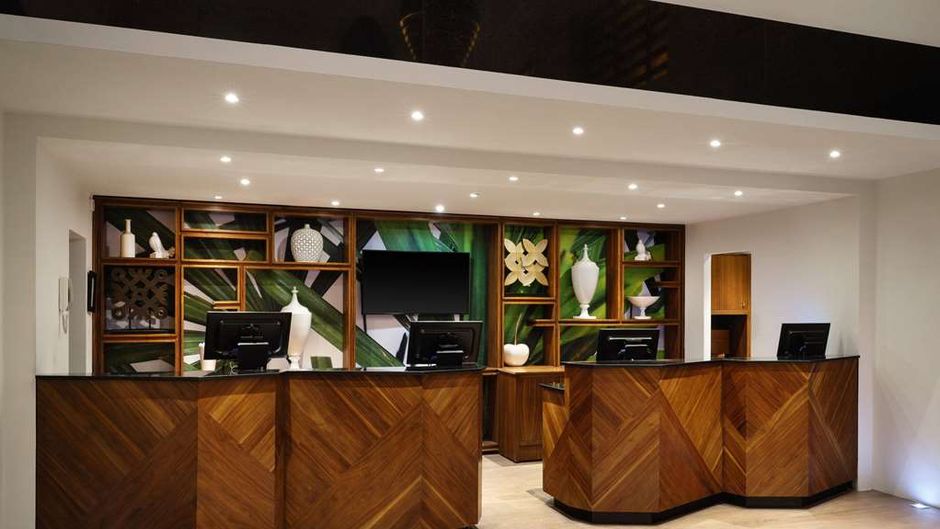 Wyndham Grand Cancun Resort & Villas Lobby