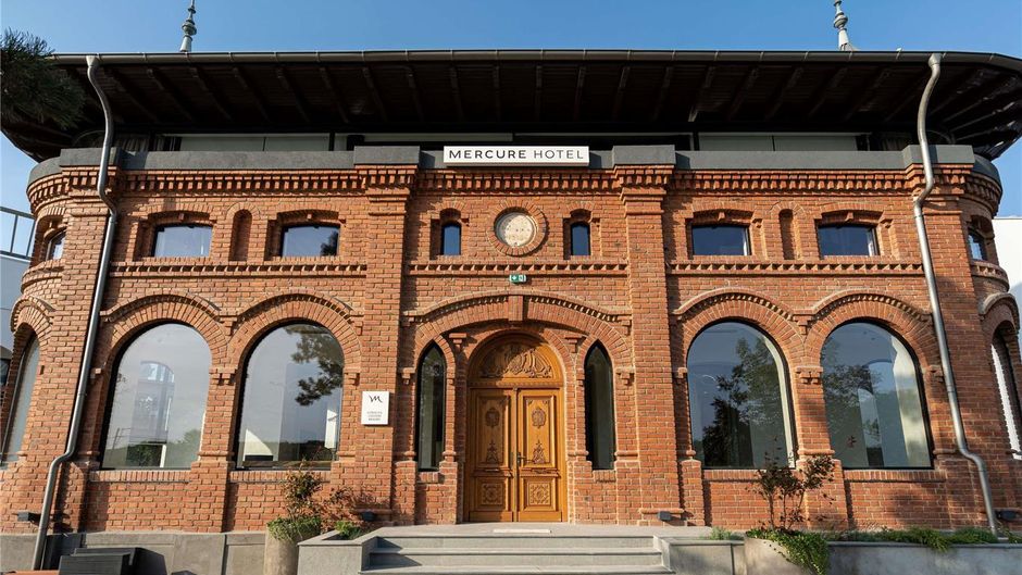Mercure Conacul Cozieni Resort Exterior