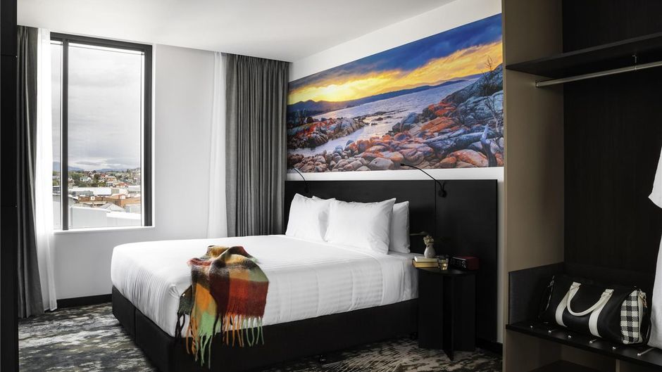Novotel Devonport Suite