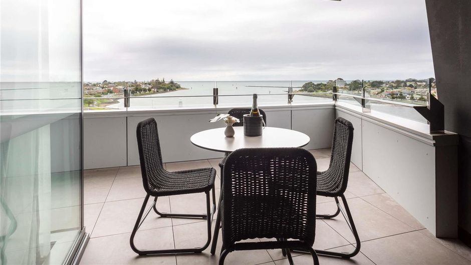 Novotel Devonport Room