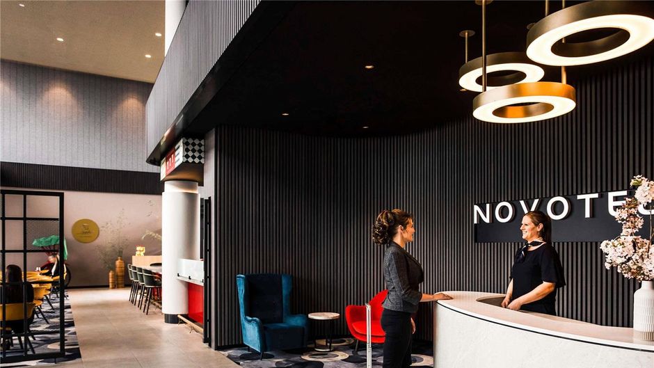 Novotel Devonport Exterior