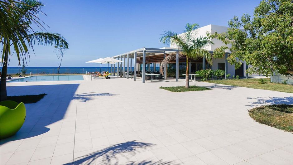 Ibis Styles Mayotte Aeroport Pool