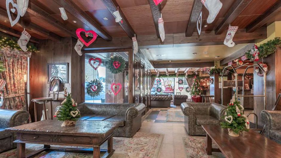Hotel Ski Plaza and Wellness Lobby