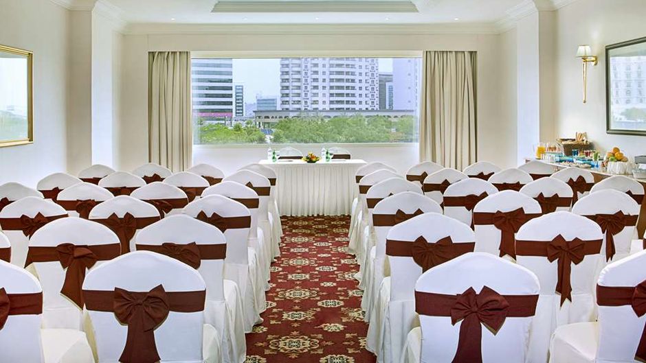 City Season Suites Meeting