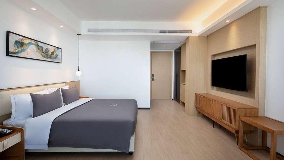Ramada Encore by Wyndham Jiusuo Downtown Room