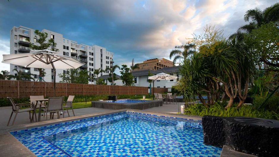 Ramada Encore by Wyndham Jiusuo Downtown Pool