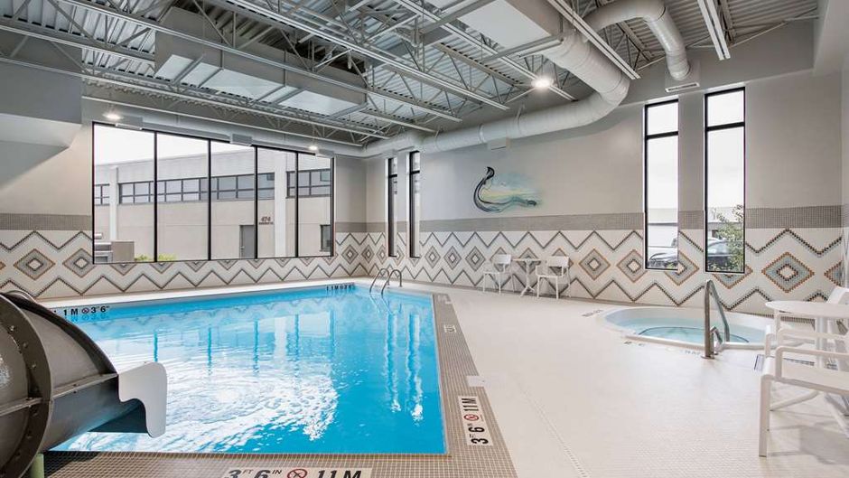 Wyndham Garden Winnipeg Airport Pool