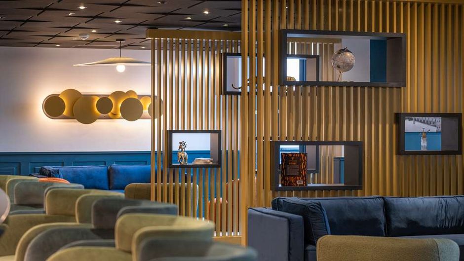 Hotel Kyriad Tours Sud - Ballan Mire Lobby