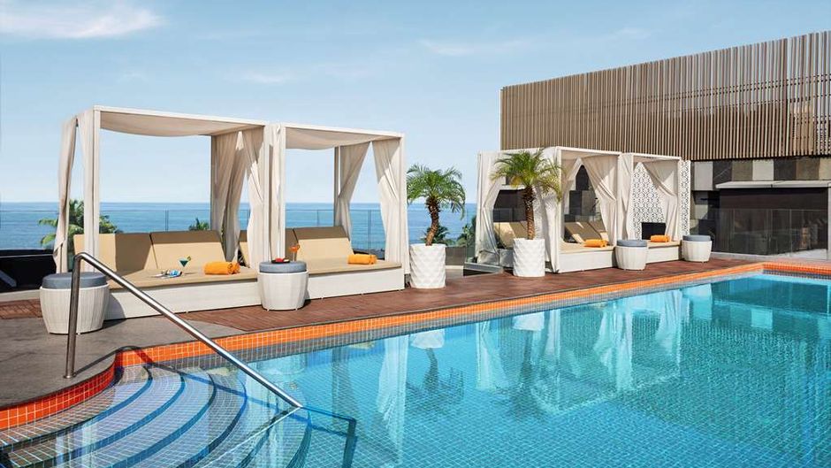 Hyatt Centric Juhu Mumbai Pool