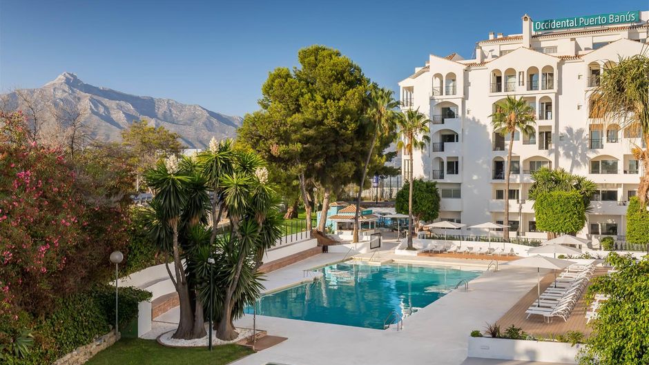 Pyr Marbella Pool